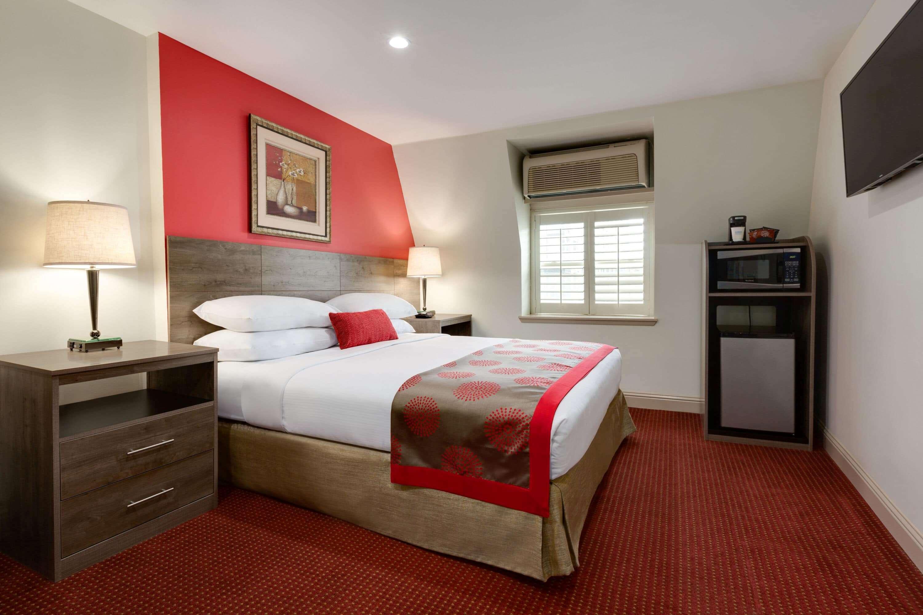 Ramada By Wyndham Oakland Downtown City Center Екстериор снимка
