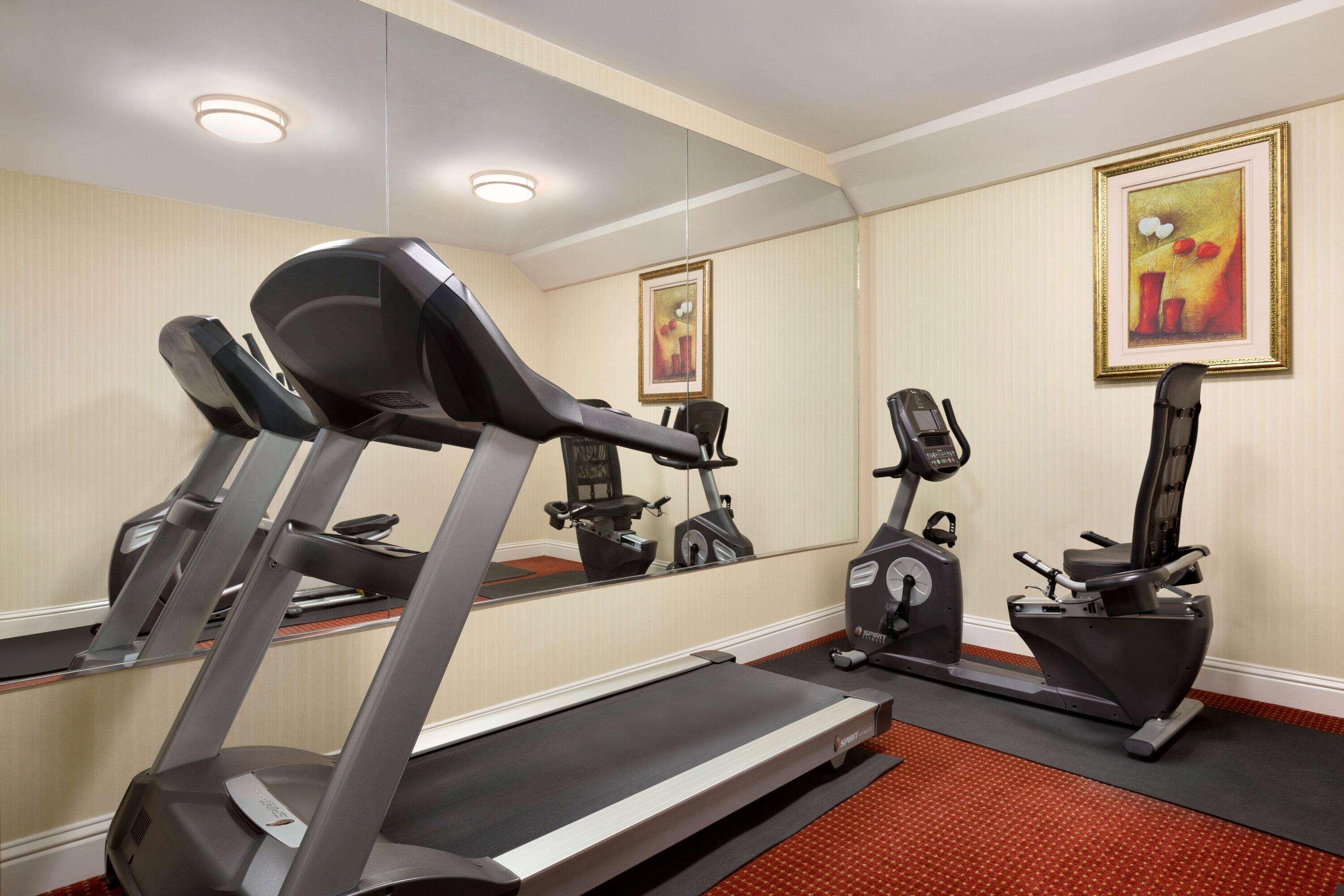 Ramada By Wyndham Oakland Downtown City Center Екстериор снимка