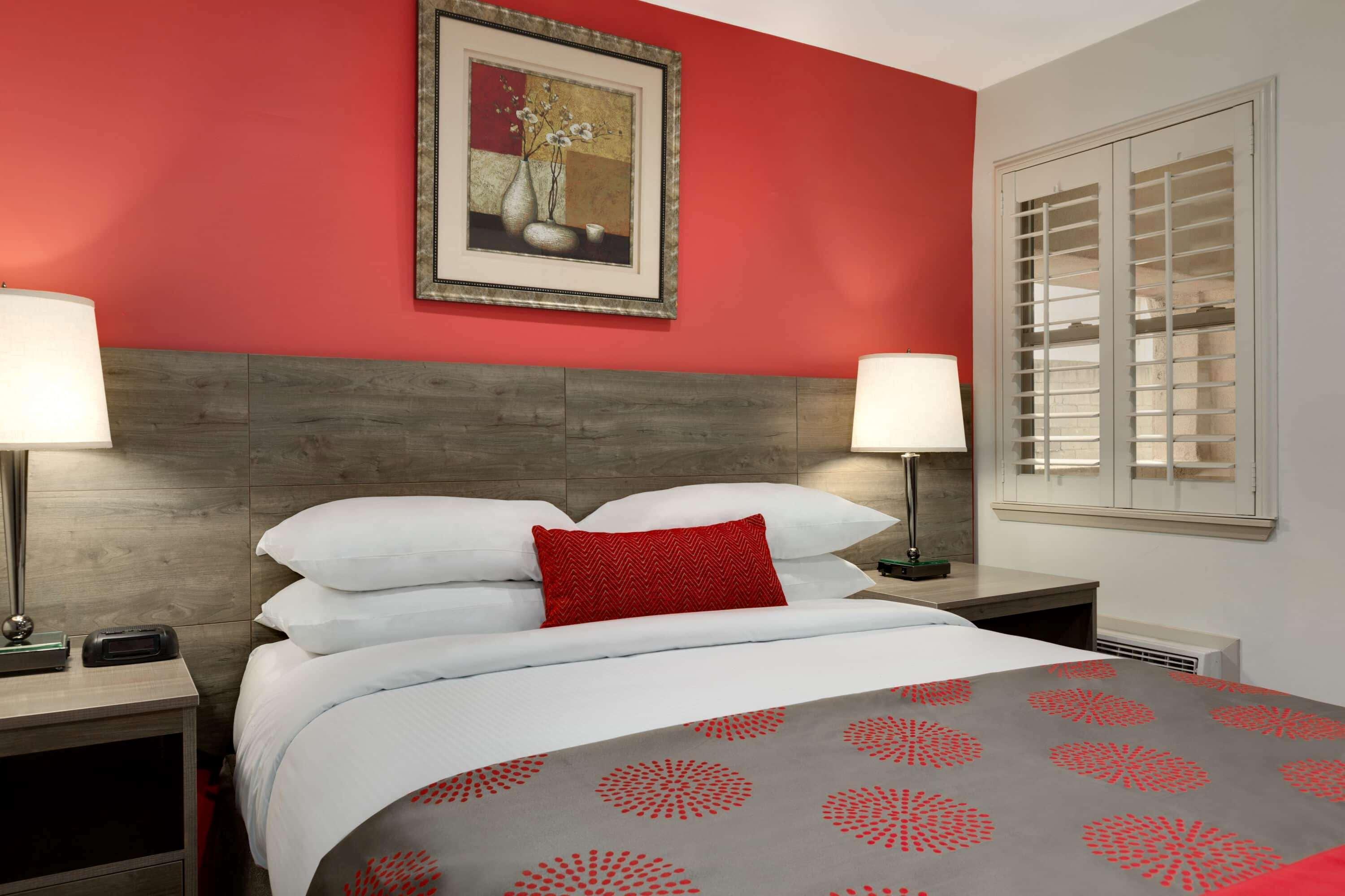 Ramada By Wyndham Oakland Downtown City Center Екстериор снимка