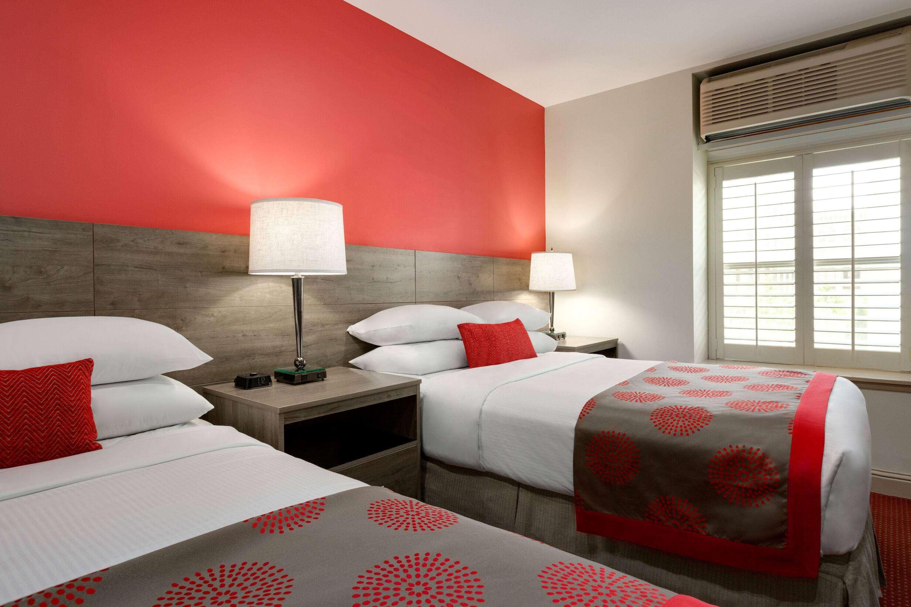 Ramada By Wyndham Oakland Downtown City Center Екстериор снимка