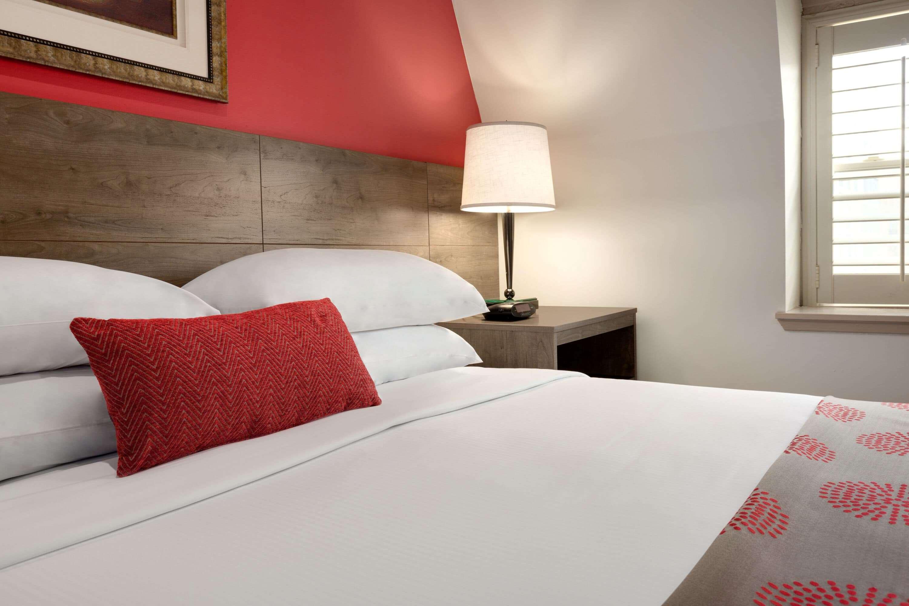 Ramada By Wyndham Oakland Downtown City Center Екстериор снимка